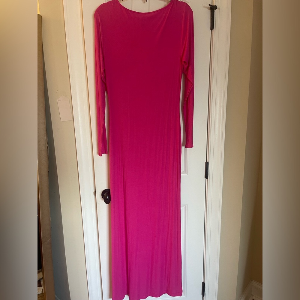 SKIMS hot pink ribbed maxi - Picture 4 of 4